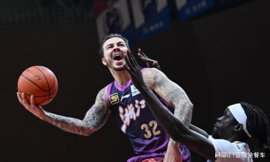 云开体育-CBA最滑稽一幕诞生！广东克星入选全明星后被裁：这下篮协该懵了